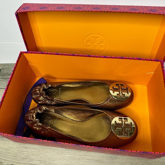 Tory Burch Reva Metallic flats ballet metal bronze shoes leather medallion 5.5 - Picture 8 of 9